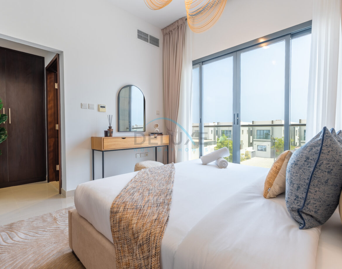 Modern 4BR with Assistant Room Retreat Villa, Facing Sea and Mountain Views, BBQ and Spacious Backyard, Al Dana Island — photo 25