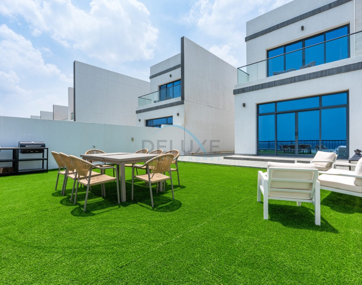 Contemporary 4BR Villa with Assistant & Driver Rooms, Gulf Views, BBQ and Outdoor Lounge, Al Dana Island — photo 23
