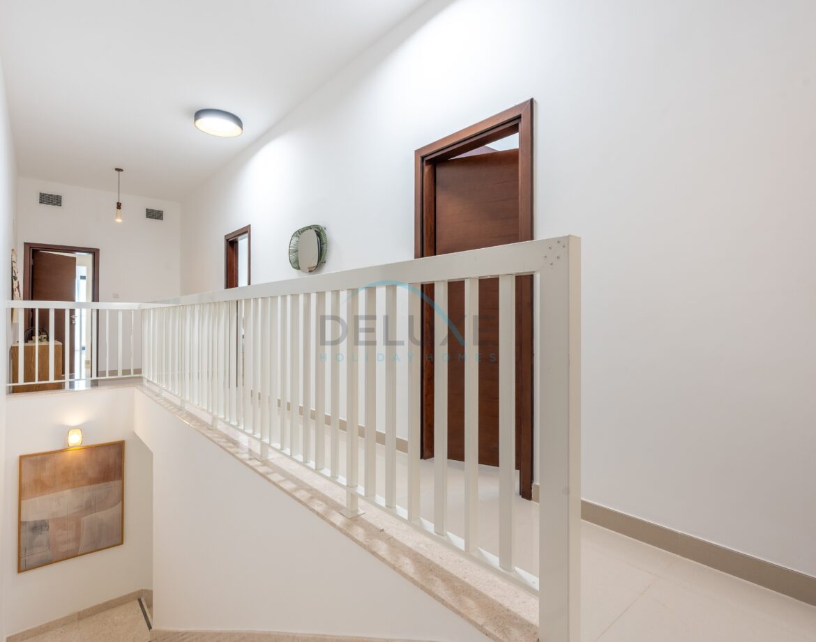 Contemporary 4BR Villa with Assistant & Driver Rooms, Gulf Views, BBQ and Outdoor Lounge, Al Dana Island — photo 24
