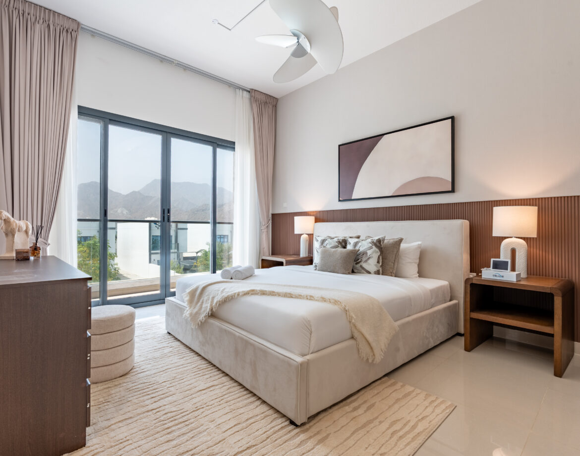 Modern 4BR Villa with Assistant and Driver Room, Spacious Backyard and BBQ Overlooking Gulf Views, Al Dana Island, — photo 26