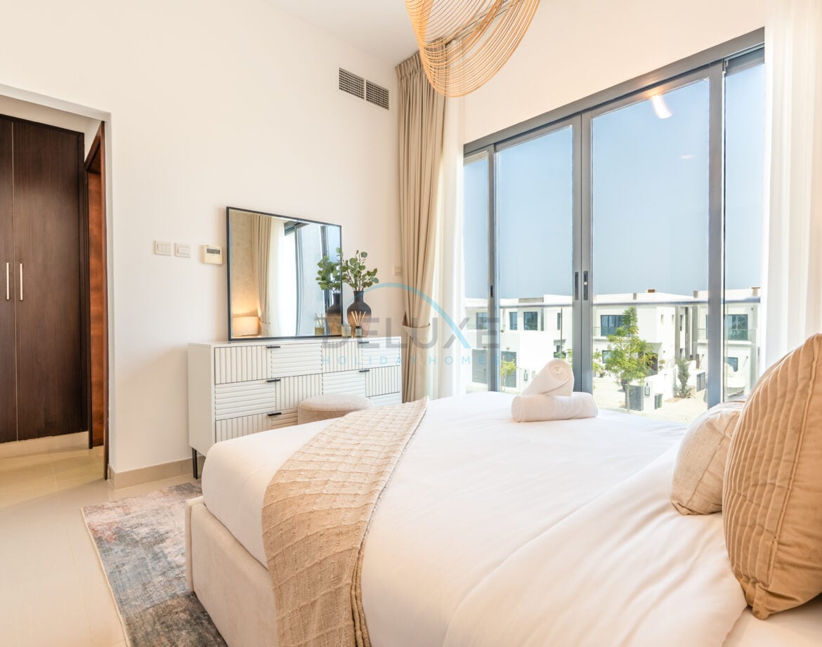 Sea and Mountain Views 4BR Plus Assistant Room with Own Kids’ Play Area, Spacious Outdoor Lounge and BBQ, Al Dana Island — photo 28