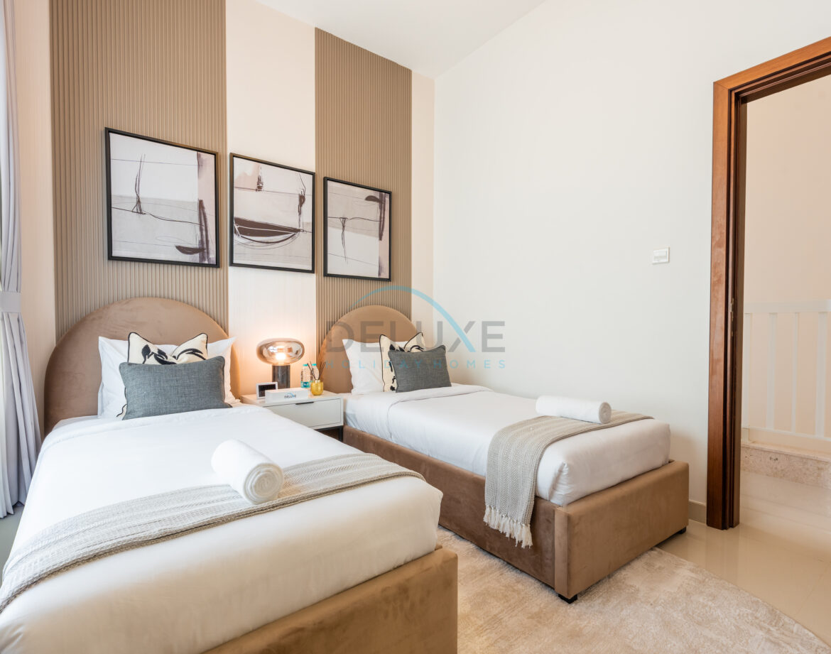Modern 4BR with Assistant Room Retreat Villa, Facing Sea and Mountain Views, BBQ and Spacious Backyard, Al Dana Island — photo 31