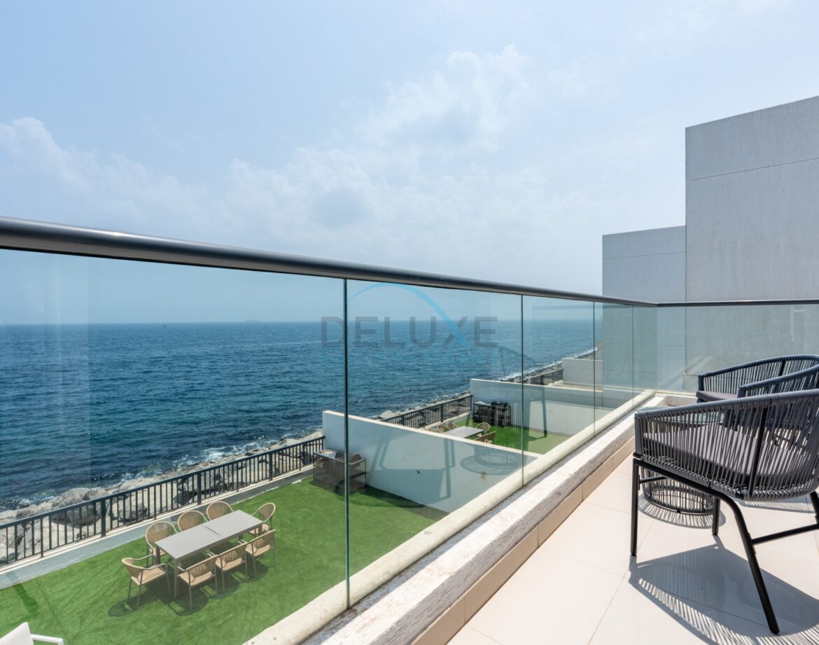 Contemporary 4BR Villa with Assistant & Driver Rooms, Gulf Views, BBQ and Outdoor Lounge, Al Dana Island — photo 32