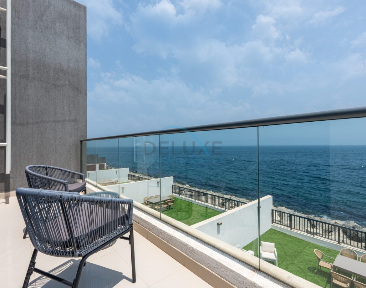 Contemporary 4BR Villa with Assistant & Driver Rooms, Gulf Views, BBQ and Outdoor Lounge, Al Dana Island — photo 33
