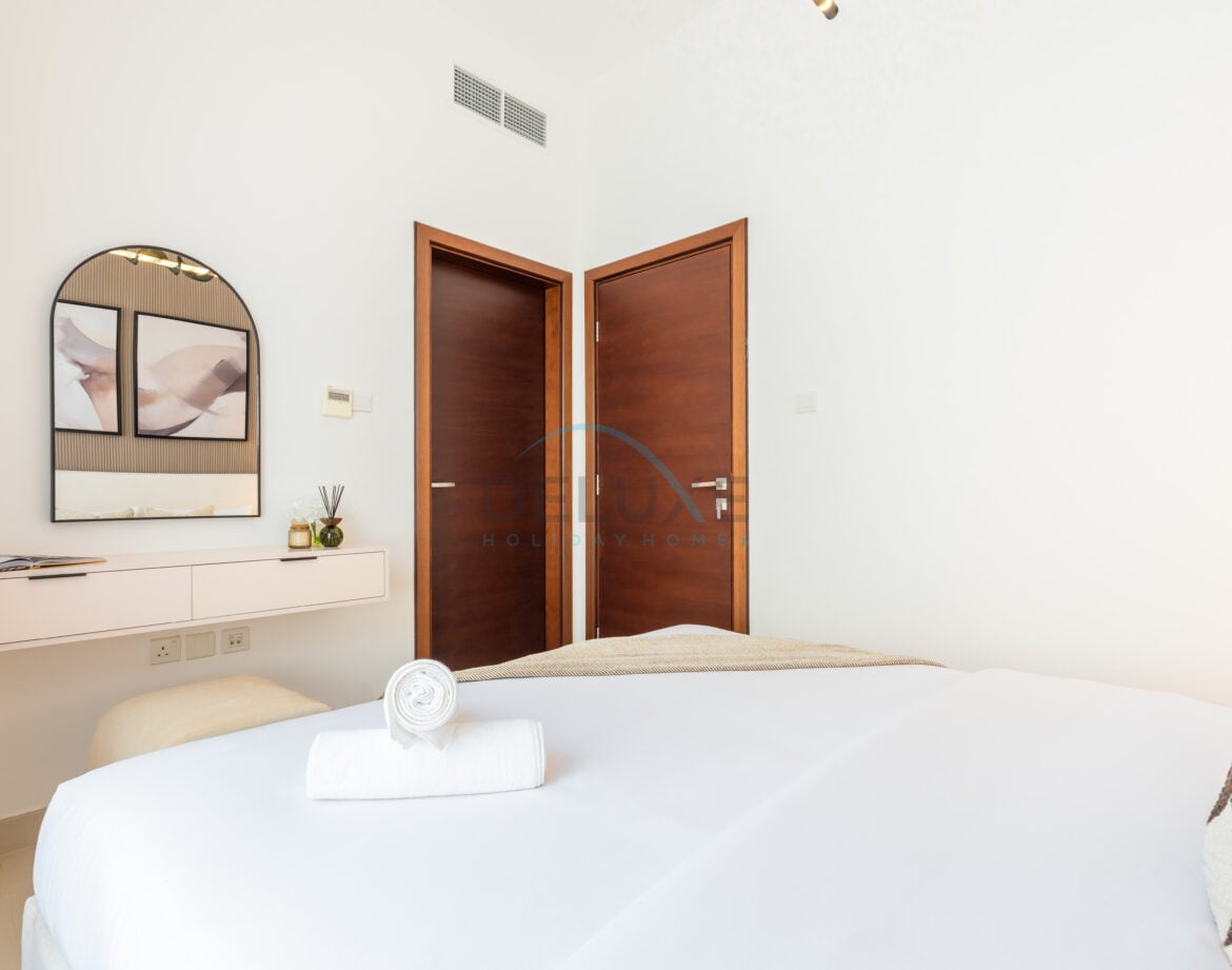 Modern 4BR with Assistant Room Retreat Villa, Facing Sea and Mountain Views, BBQ and Spacious Backyard, Al Dana Island — photo 38
