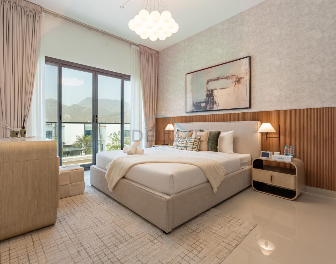 Contemporary 4BR Villa with Assistant & Driver Rooms, Gulf Views, BBQ and Outdoor Lounge, Al Dana Island — photo 37