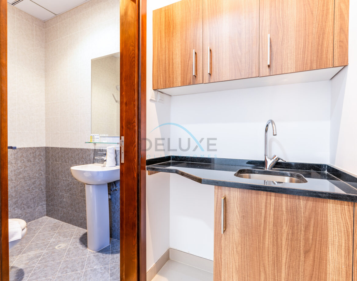 Modern 4BR Plus Assistant and Driver’s Room with Sea and Mountain Views, BBQ, Spacious Garden, Al Dana Island — photo 39