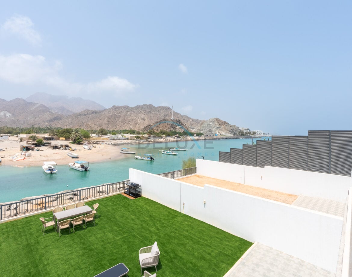 Modern 4BR with Assistant Room Retreat Villa, Facing Sea and Mountain Views, BBQ and Spacious Backyard, Al Dana Island — photo 2