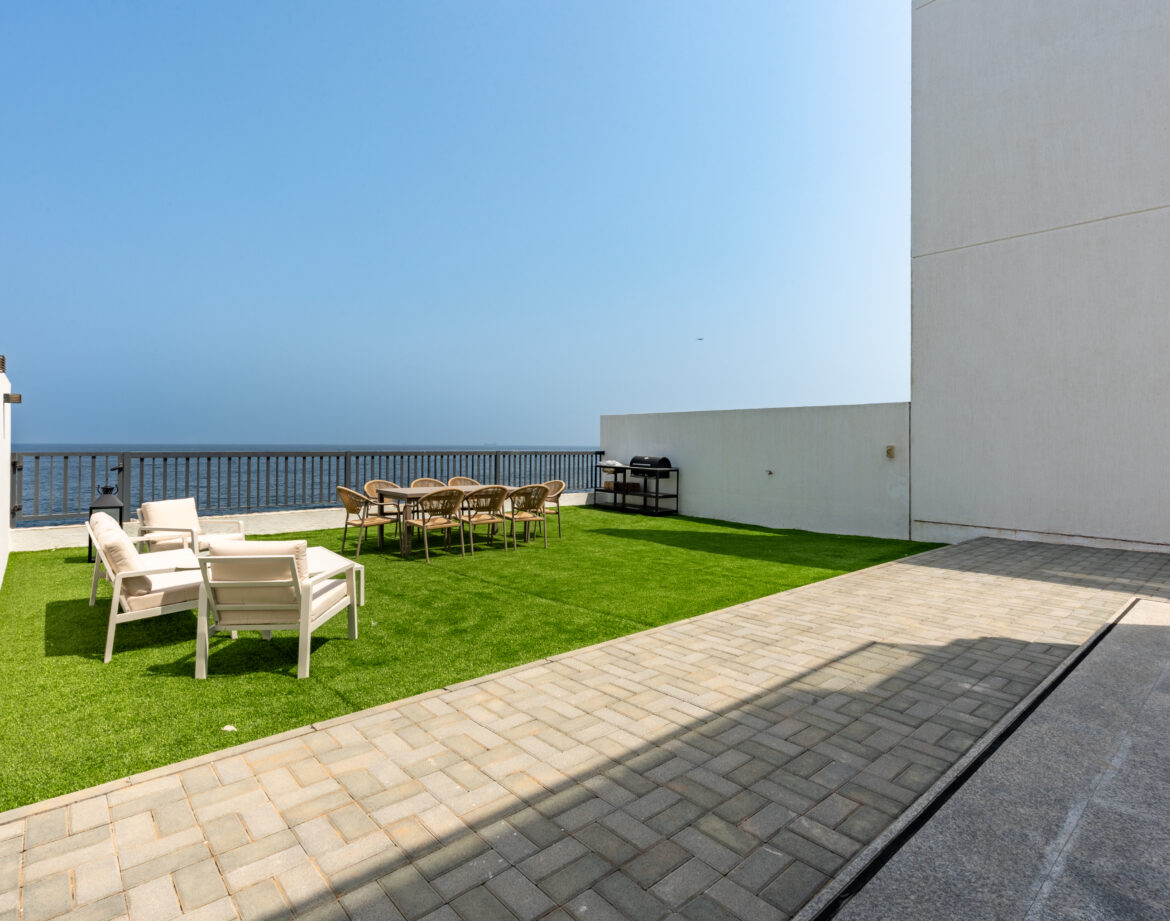 Modern 4BR Villa with Assistant and Driver Room, Spacious Backyard and BBQ Overlooking Gulf Views, Al Dana Island, — photo 41