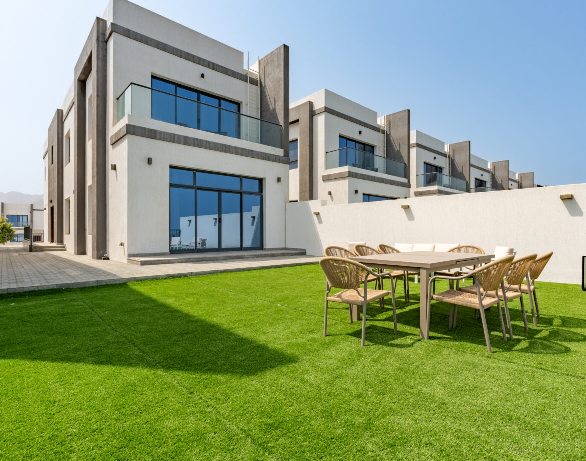 Modern 4BR Villa with Assistant and Driver Room, Spacious Backyard and BBQ Overlooking Gulf Views, Al Dana Island, — photo 2