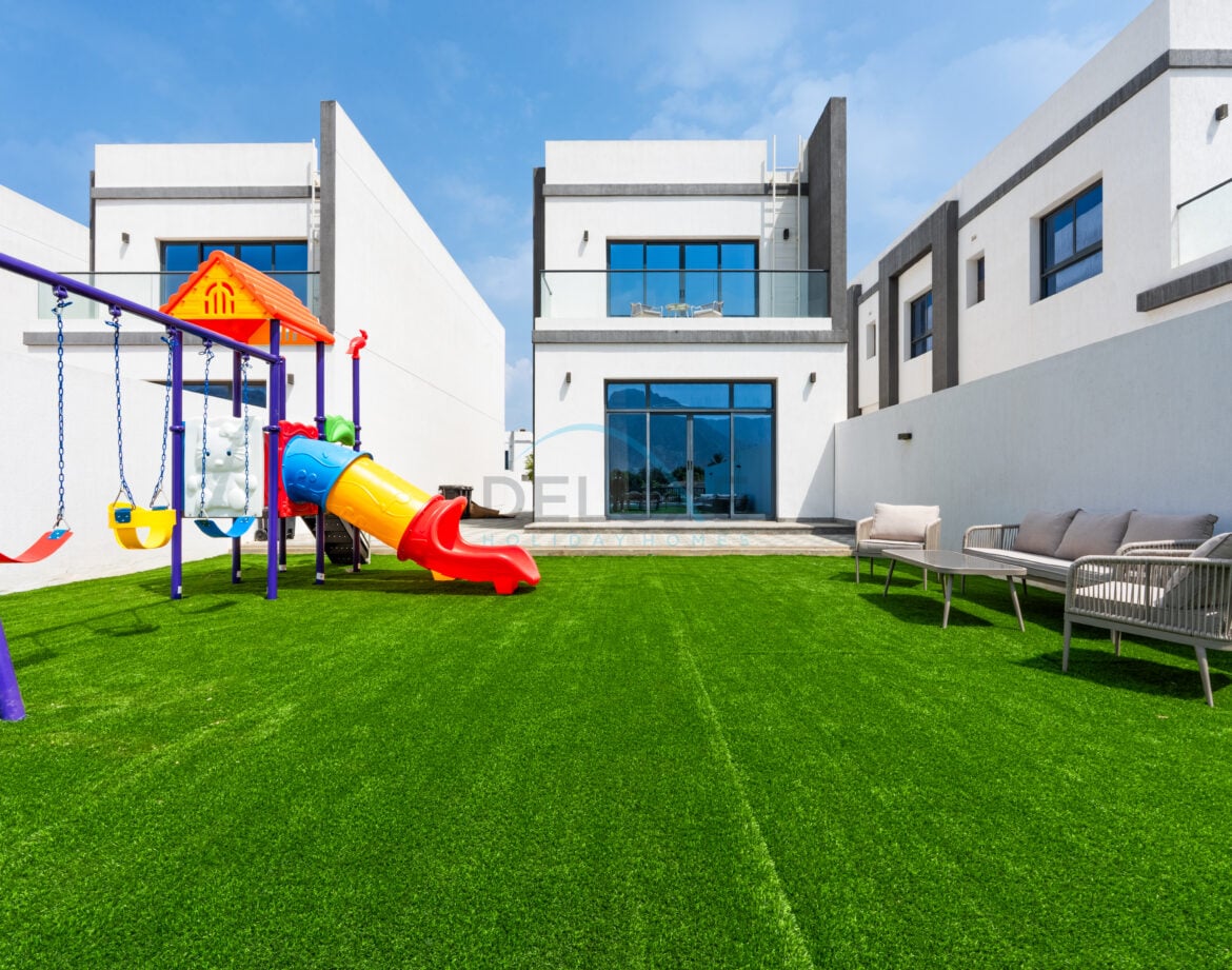 Sea and Mountain Views 4BR Plus Assistant Room with Own Kids’ Play Area, Spacious Outdoor Lounge and BBQ, Al Dana Island — photo 4