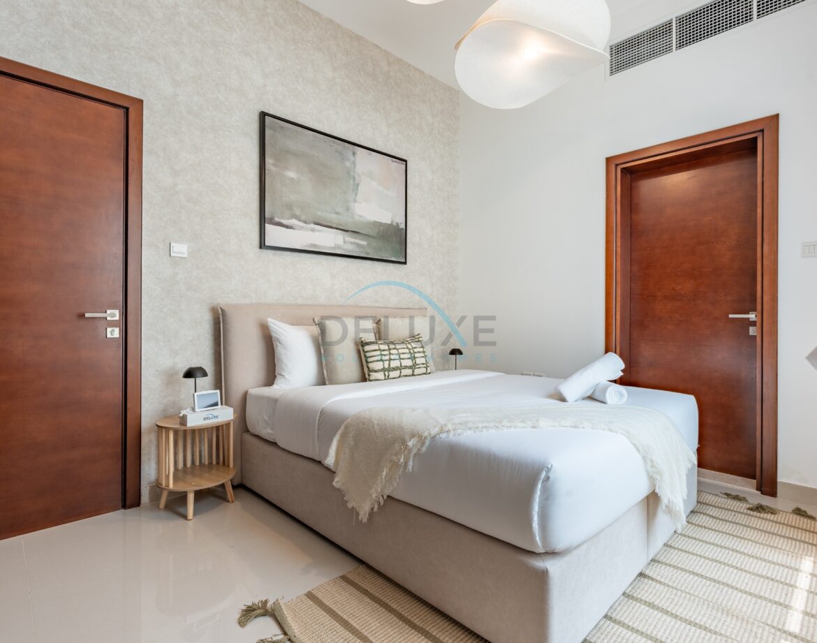Contemporary 4BR Villa with Assistant & Driver Rooms, Gulf Views, BBQ and Outdoor Lounge, Al Dana Island — photo 42
