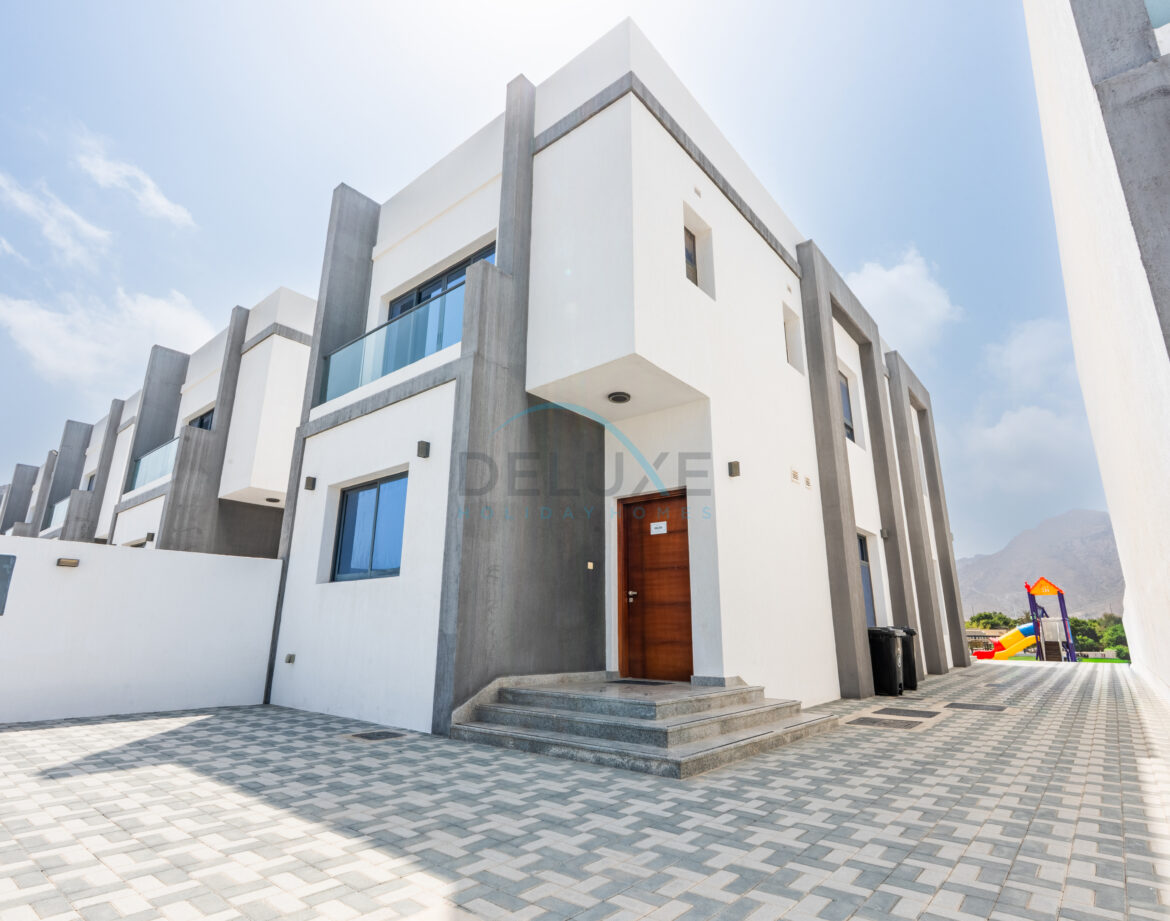 Sea and Mountain Views 4BR Plus Assistant Room with Own Kids’ Play Area, Spacious Outdoor Lounge and BBQ, Al Dana Island — photo 45