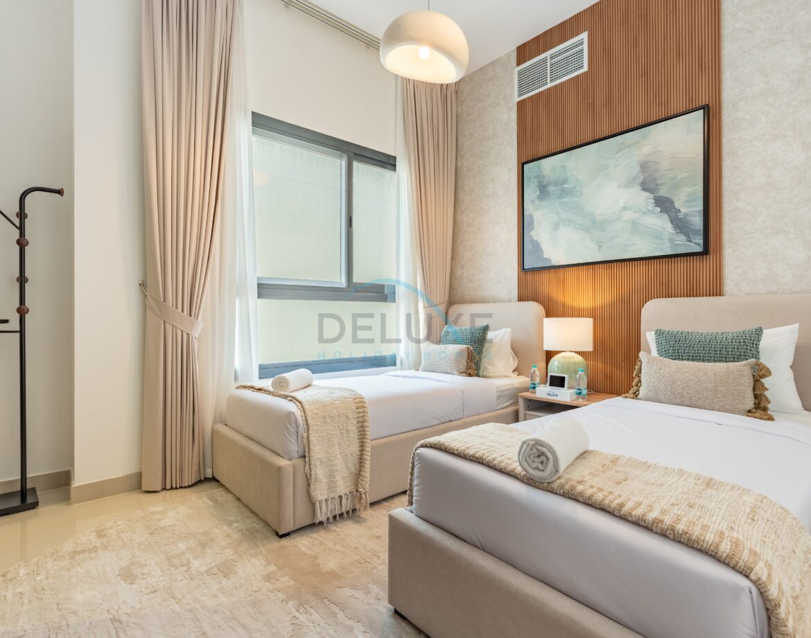 Contemporary 4BR Villa with Assistant & Driver Rooms, Gulf Views, BBQ and Outdoor Lounge, Al Dana Island — photo 46