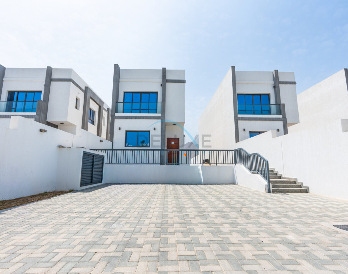 Sea and Mountain Views 4BR Plus Assistant Room with Own Kids’ Play Area, Spacious Outdoor Lounge and BBQ, Al Dana Island — photo 46