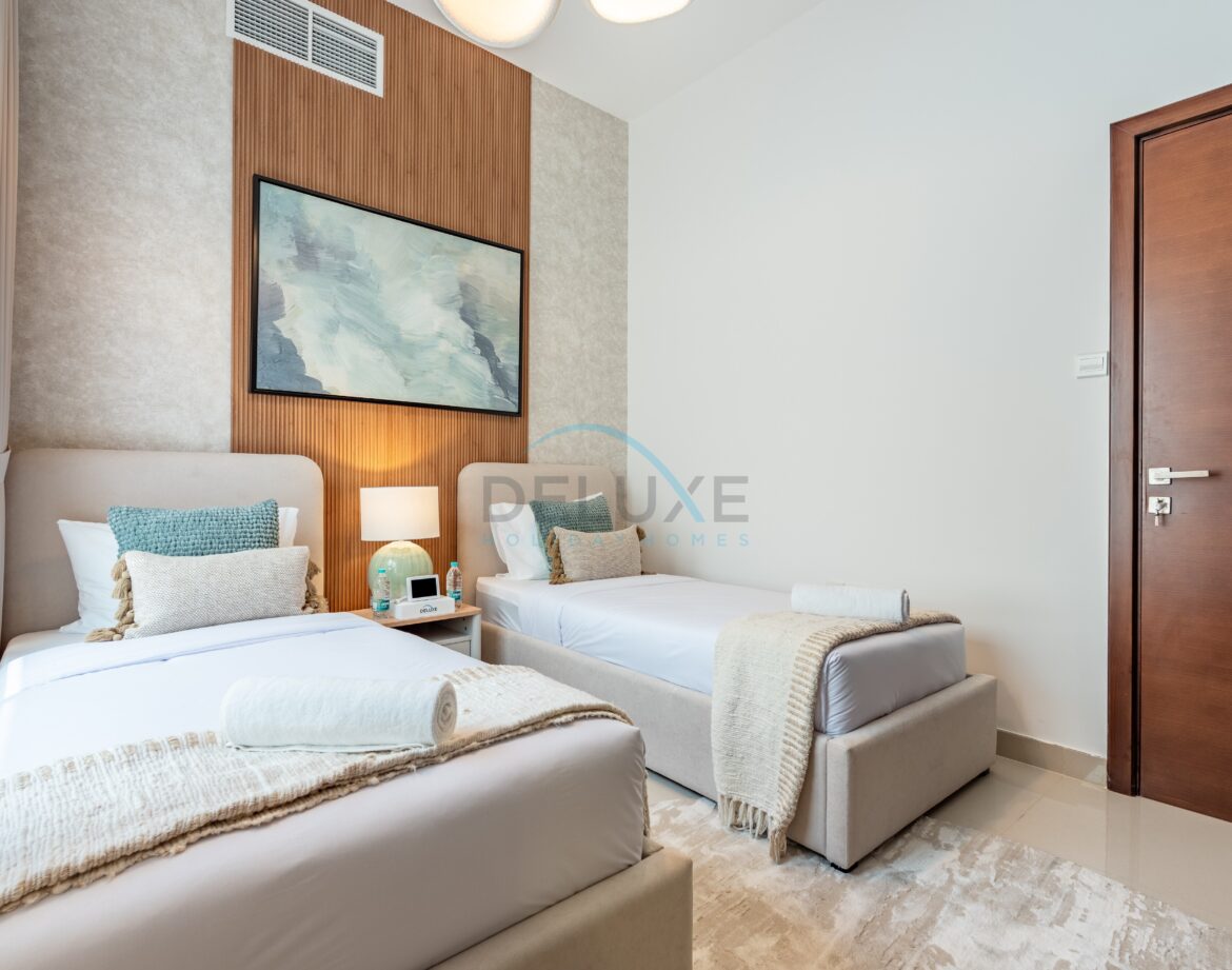 Contemporary 4BR Villa with Assistant & Driver Rooms, Gulf Views, BBQ and Outdoor Lounge, Al Dana Island — photo 48