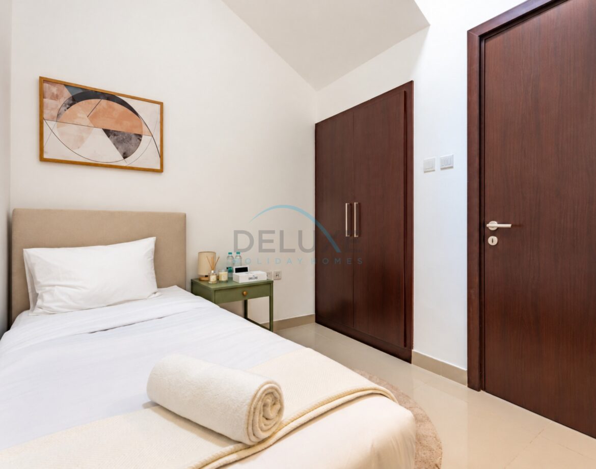 Contemporary 4BR Villa with Assistant & Driver Rooms, Gulf Views, BBQ and Outdoor Lounge, Al Dana Island — photo 50
