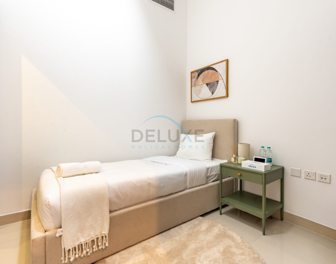 Contemporary 4BR Villa with Assistant & Driver Rooms, Gulf Views, BBQ and Outdoor Lounge, Al Dana Island — photo 51
