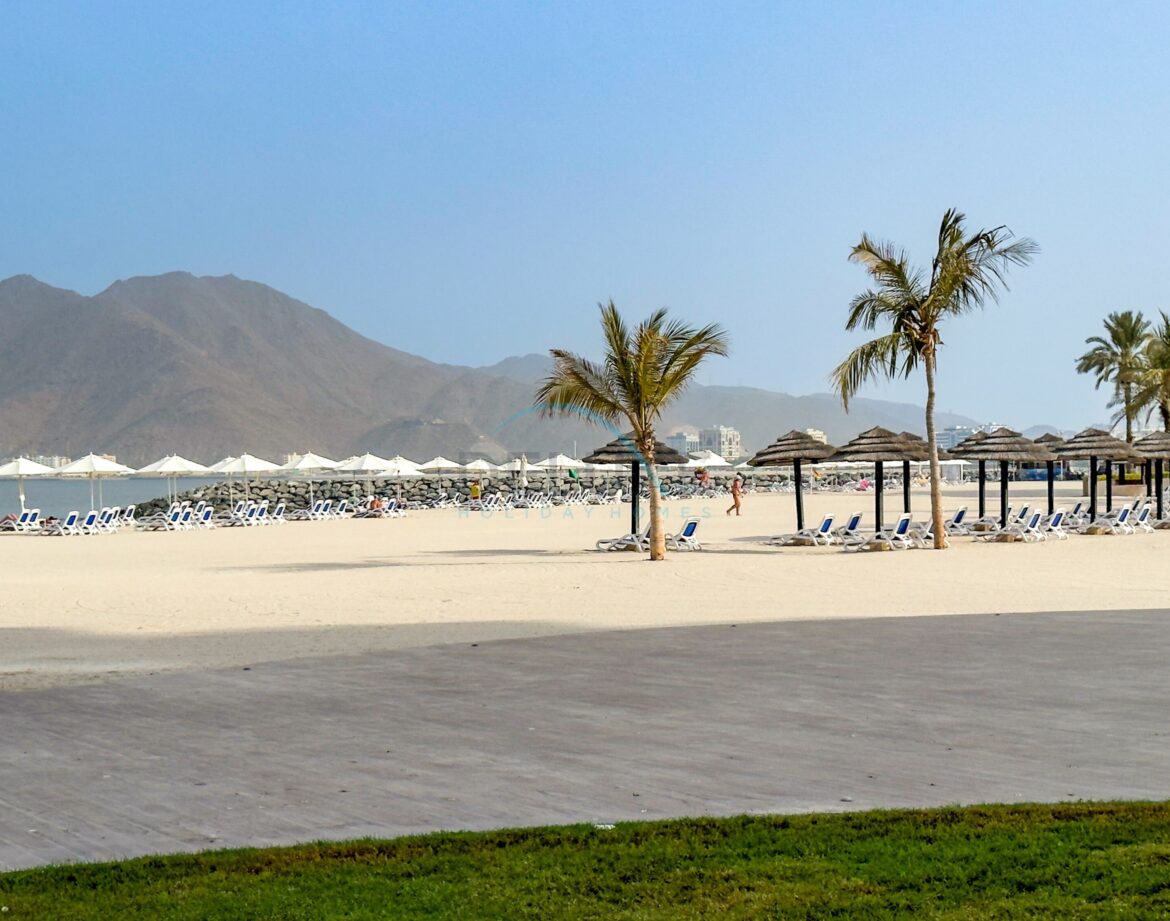 Peaceful 1BR with Spacious Balcony and Private Beach Access, Just a Short Drive from Khorfakkan Waterfall & Al Rafisah Dam, Khor Fakkan Resort — photo 25