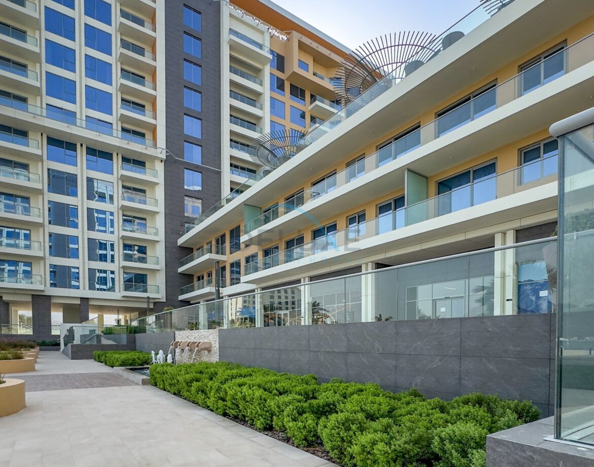 Peaceful 1BR with Spacious Balcony and Private Beach Access, Just a Short Drive from Khorfakkan Waterfall & Al Rafisah Dam, Khor Fakkan Resort — photo 26