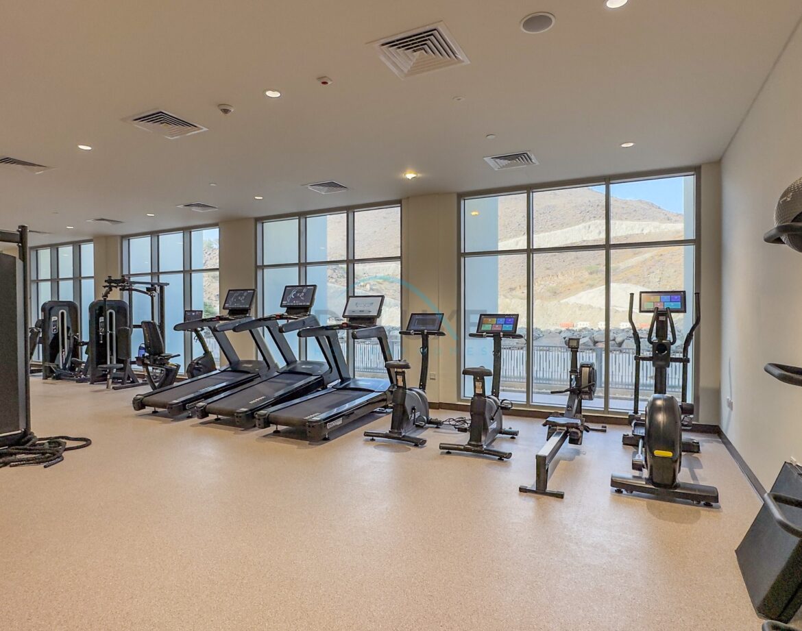 Peaceful 1BR with Spacious Balcony and Private Beach Access, Just a Short Drive from Khorfakkan Waterfall & Al Rafisah Dam, Khor Fakkan Resort — photo 36